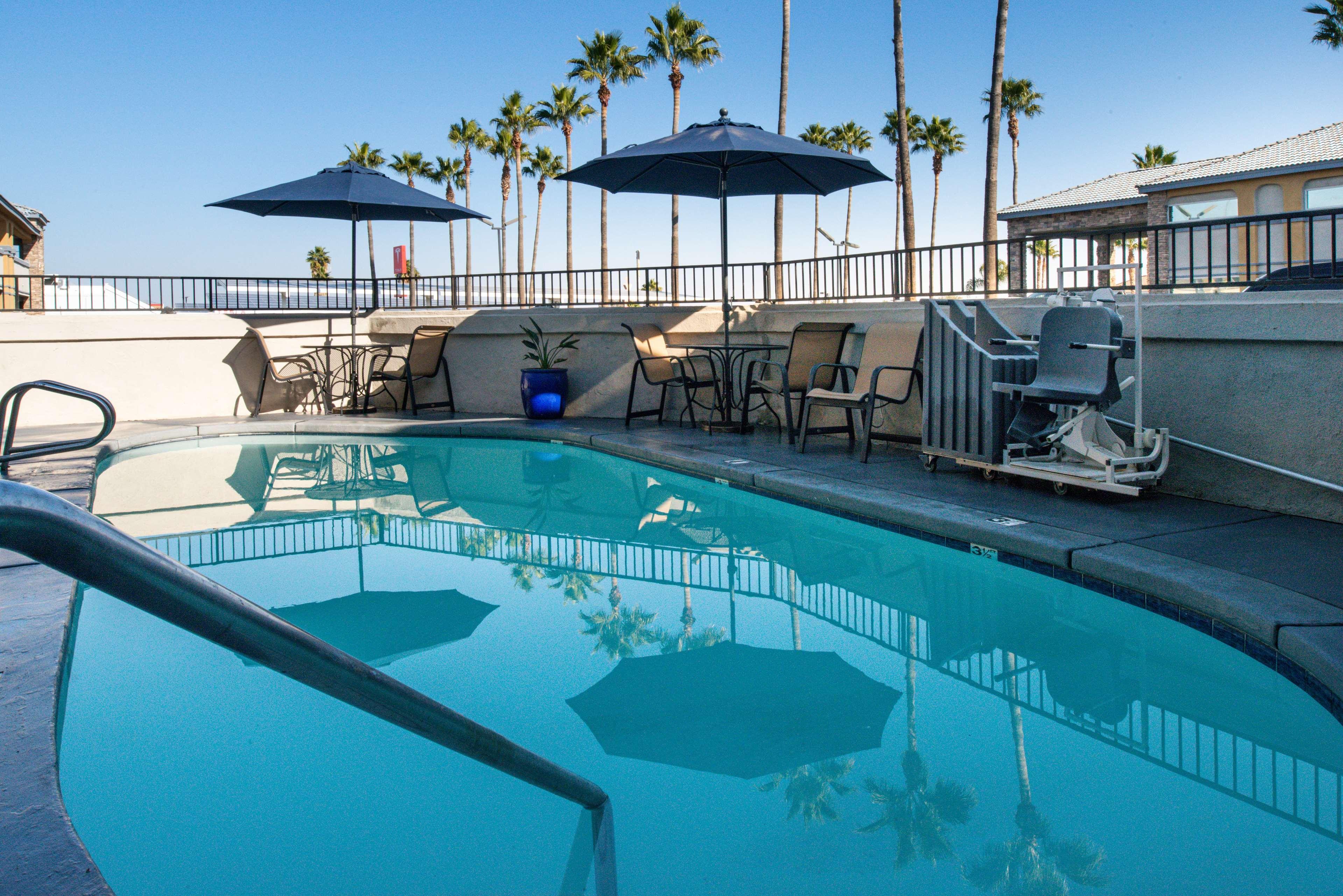 Best Western Kettleman City Inn & Suites Экстерьер фото