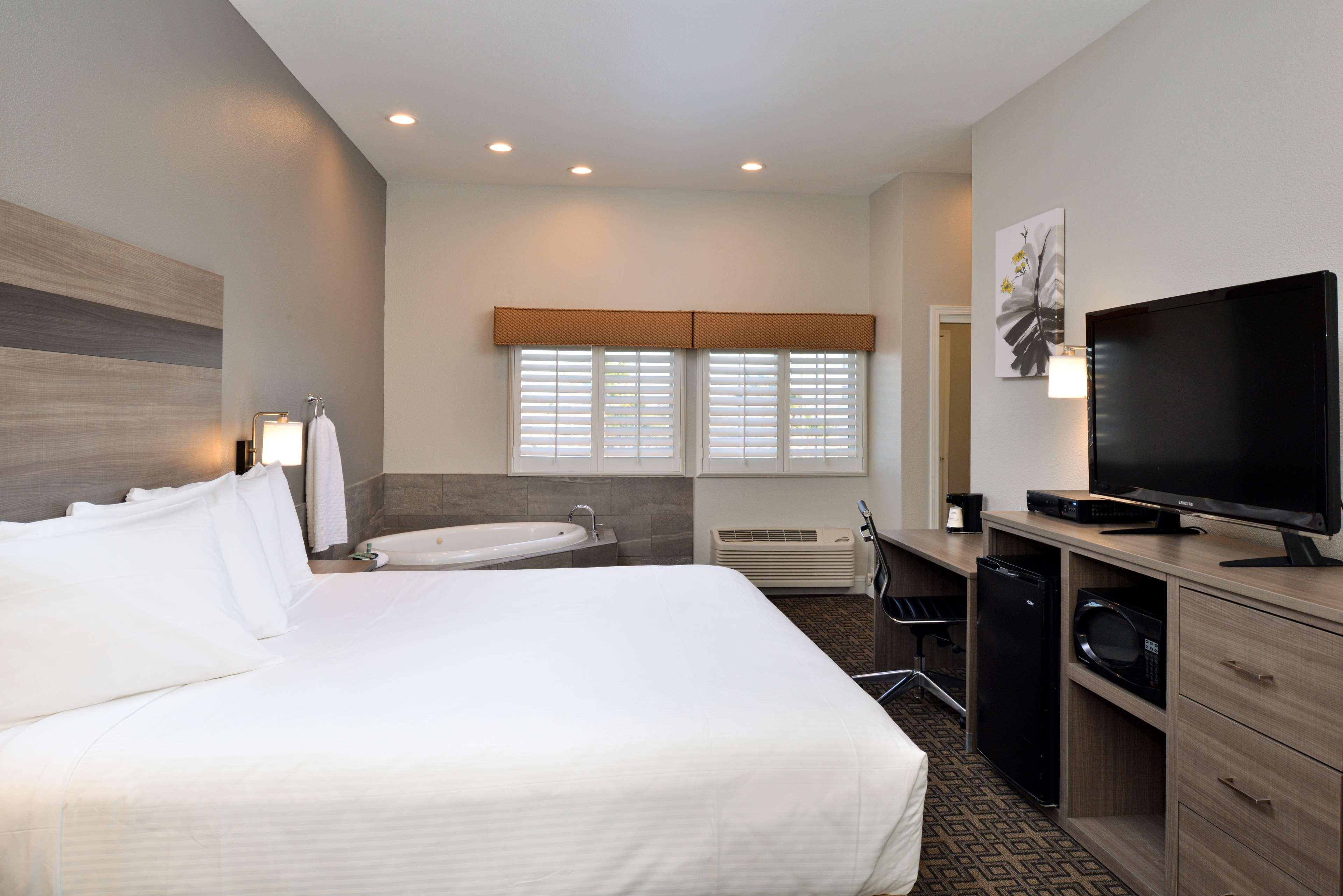 Best Western Kettleman City Inn & Suites Экстерьер фото