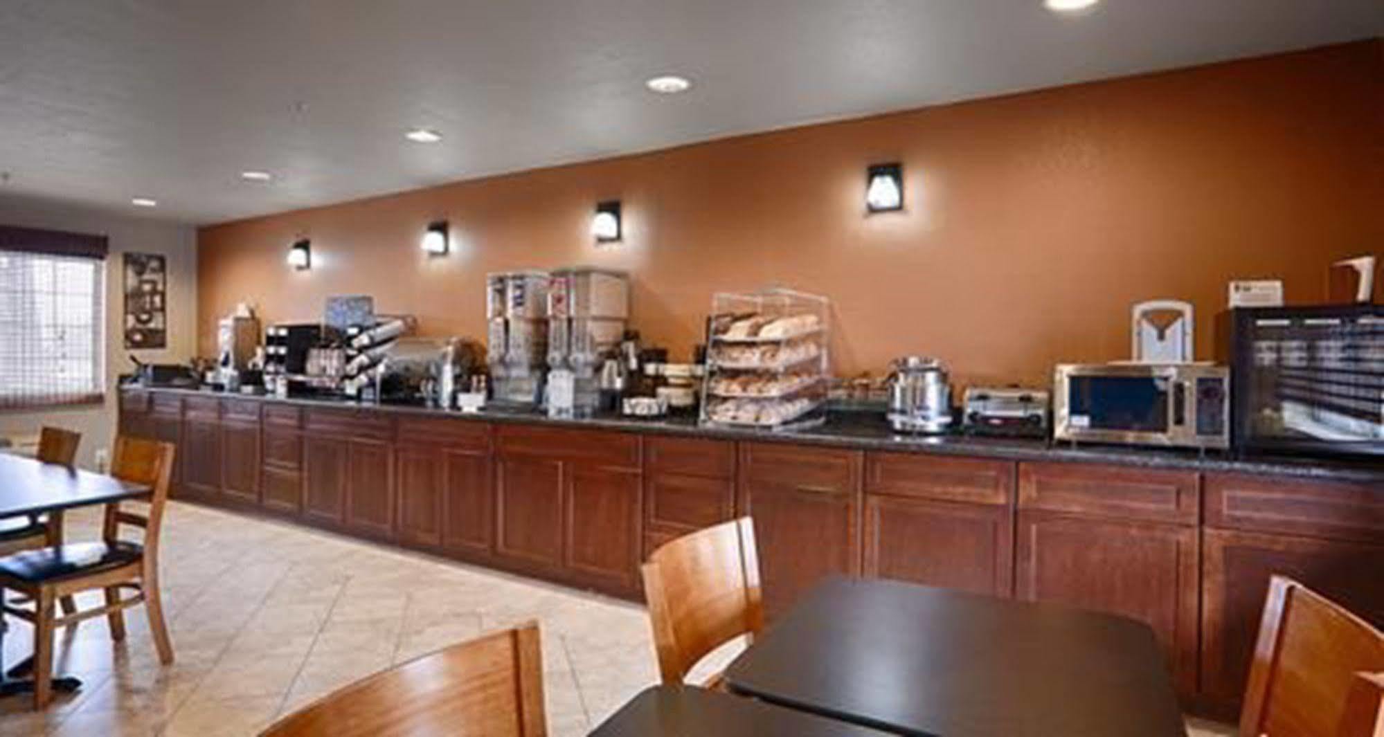 Best Western Kettleman City Inn & Suites Экстерьер фото
